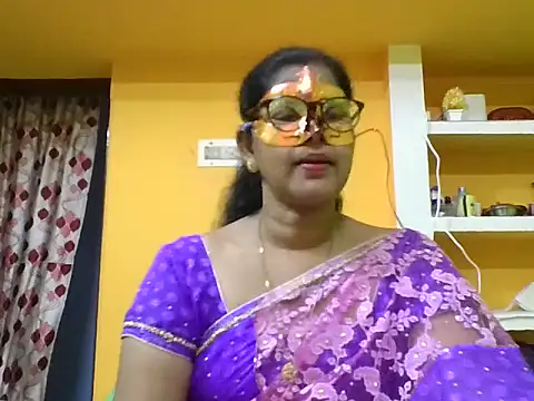 Snapshot of kavya1 chatting on 10-08-25, 01:34 kavya1 online show from 10-08-25, 01:34