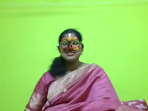 Snapshot of kavya1 chatting on 09-09-25, 06:17 kavya1 online show from 09-09-25, 06:17