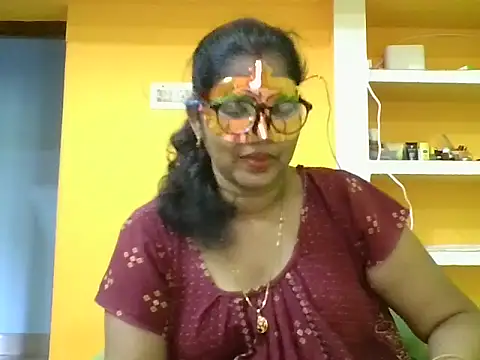 Snapshot of kavya1 chatting on 09-14-25, 05:19 kavya1 online show from 09-14-25, 05:19