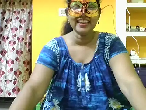 Snapshot of kavya1 chatting on 09-19-25, 01:15 kavya1 online show from 09-19-25, 01:15