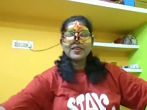 Snapshot of kavya1 chatting on 09-21-25, 12:54 kavya1 online show from 09-21-25, 12:54