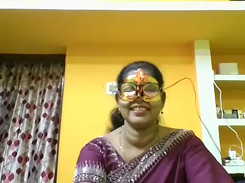 Snapshot of kavya1 chatting on 09-20-25, 06:24 kavya1 online show from 09-20-25, 06:24