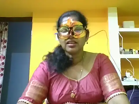 Snapshot of kavya1 chatting on 09-18-25, 05:49 kavya1 online show from 09-18-25, 05:49