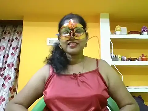 Snapshot of kavya1 chatting on 10-06-25, 03:02 kavya1 online show from 10-06-25, 03:02