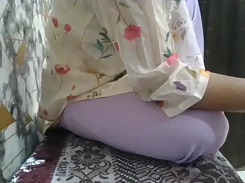 Roshani hoty online show from 03-17-26, 09:45