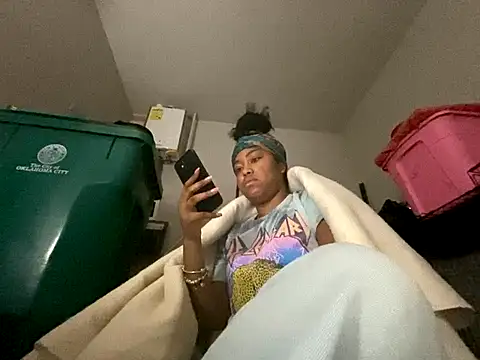 princesslivv online show from 10-28-25, 08:19