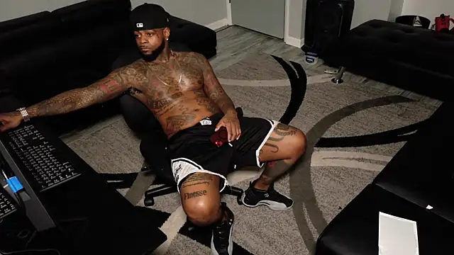 SLANGONDEMHOES online show from 02-06-26, 01:07