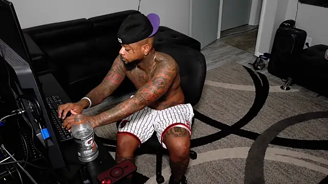 SLANGONDEMHOES online show from 02-16-26, 06:50