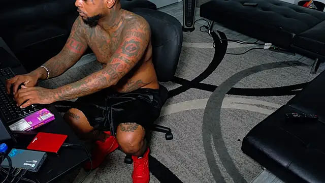 SLANGONDEMHOES online show from 04-05-26, 07:48