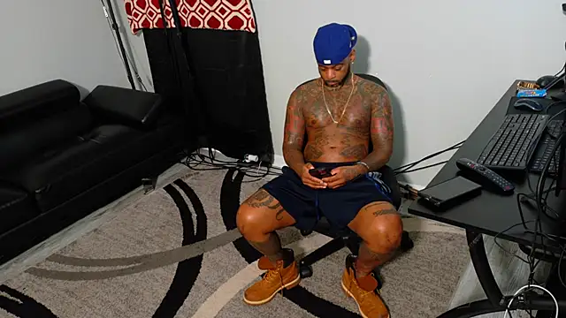 SLANGONDEMHOES online show from 11-09-25, 06:23