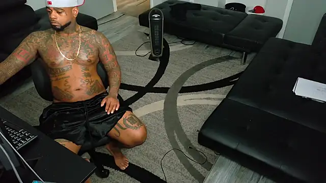 SLANGONDEMHOES online show from 04-11-26, 07:27