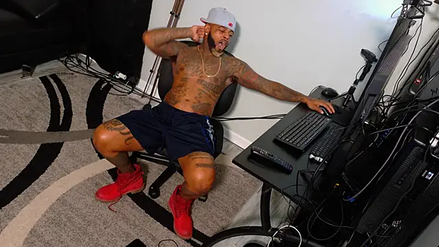 SLANGONDEMHOES online show from 11-07-25, 03:05