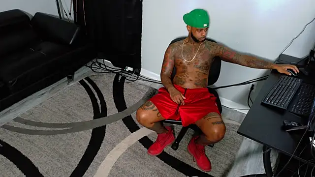 SLANGONDEMHOES online show from 11-25-25, 03:45