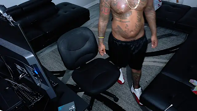 SLANGONDEMHOES online show from 04-13-26, 05:22