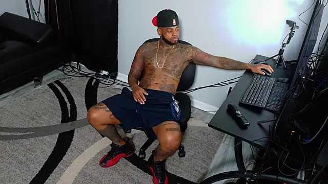 SLANGONDEMHOES online show from 11-14-25, 07:17