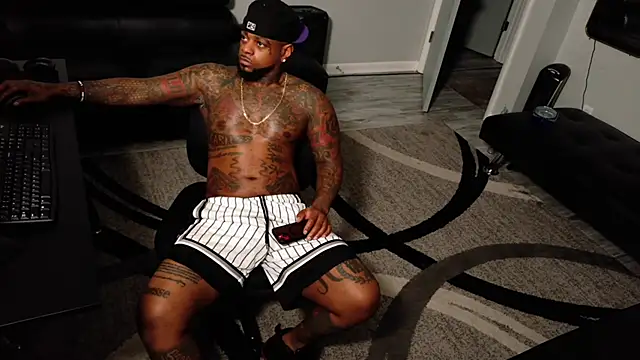 SLANGONDEMHOES online show from 03-12-26, 06:28