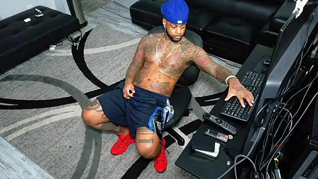 SLANGONDEMHOES online show from 01-14-26, 02:15