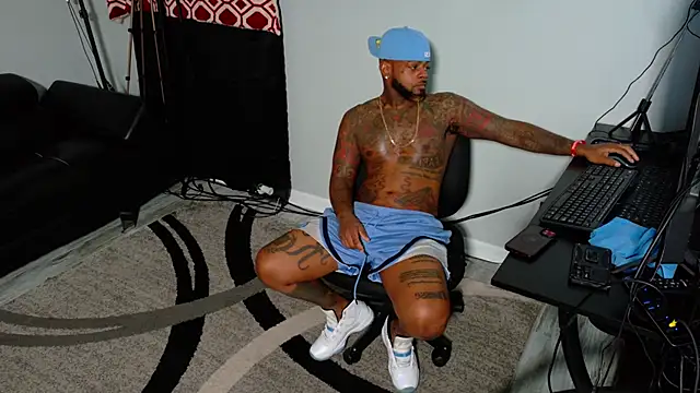 SLANGONDEMHOES online show from 12-01-25, 04:52