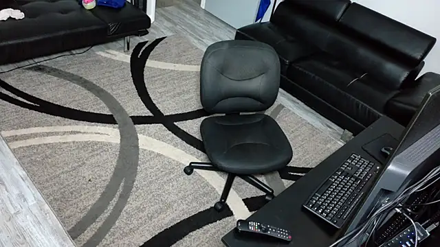 SLANGONDEMHOES online show from 12-21-25, 06:09