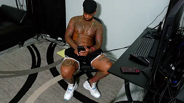 SLANGONDEMHOES online show from 11-28-25, 03:34