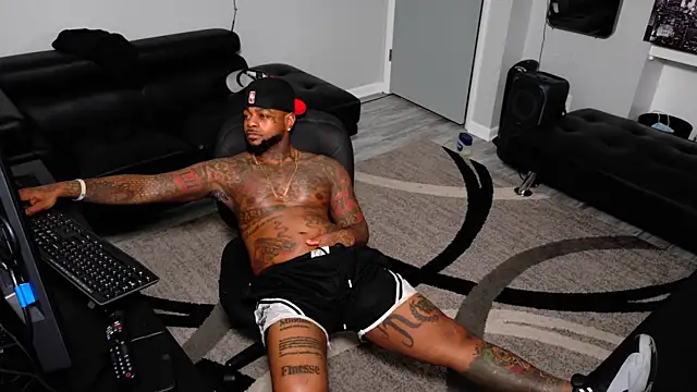 SLANGONDEMHOES online show from 02-15-26, 05:12