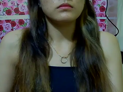 Snapshot of Amira90 chatting on 09-11-25, 06:46 Amira90 online show from 09-11-25, 06:46
