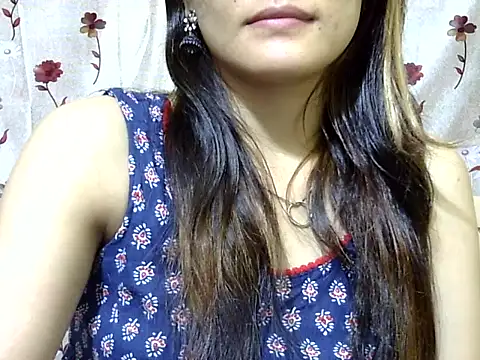 Snapshot of Amira90 chatting on 10-12-25, 06:37 Amira90 online show from 10-12-25, 06:37