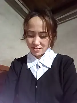 Snapshot of Fienjr chatting on 10-09-25, 10:38 Fienjr online show from 10-09-25, 10:38