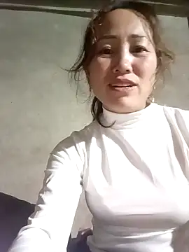 Snapshot of Fienjr chatting on 10-21-25, 02:38 Fienjr online show from 10-21-25, 02:38