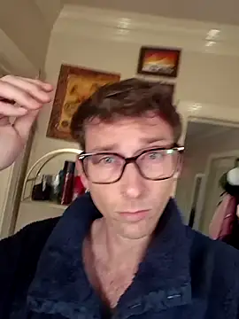 Snapshot of mresquared chatting on 01-11-26, 07:43 mresquared online show from 01-11-26, 07:43