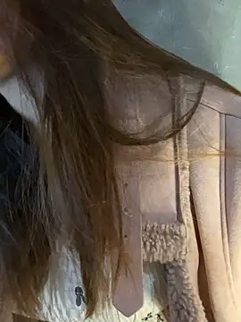 Hinne07 online show from 12-16-25, 07:34