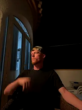 Snapshot of bailey_mcvicar chatting on 09-24-25, 10:05 bailey mcvicar online show from 09-24-25, 10:05