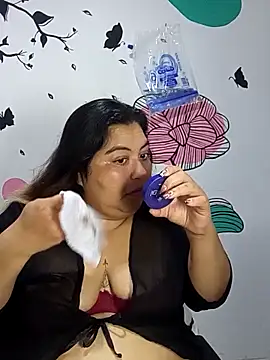 curvy diva  online show from 10-19-25, 11:57