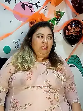 curvy diva  online show from 10-28-25, 01:21