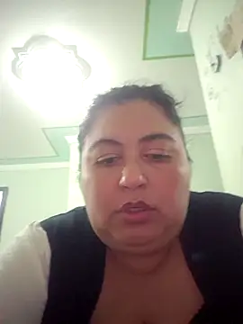 curvy diva  online show from 10-21-25, 11:15