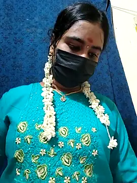 mini-queen online show from 04-24-26, 11:45