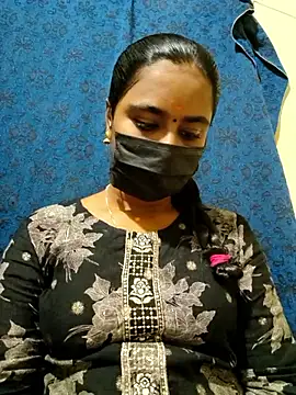 mini-queen online show from 12-17-25, 11:26