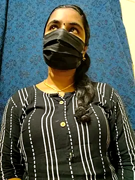 mini-queen online show from 03-21-26, 08:19