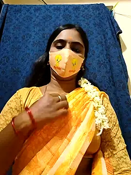 mini-queen online show from 11-14-25, 03:37