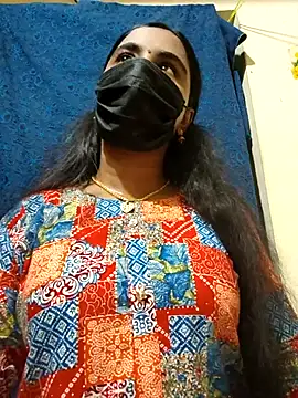 mini-queen online show from 04-19-26, 03:46