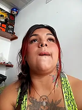 snow belle online show from 10-28-25, 08:30