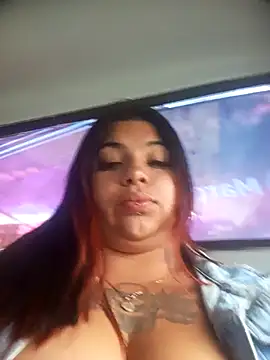 Snapshot of snow_belle chatting on 01-18-26, 06:11 snow belle online show from 01-18-26, 06:11