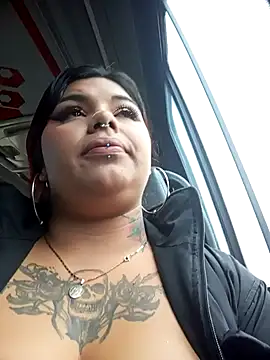 snow belle online show from 12-05-25, 01:32