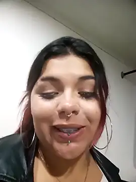 snow belle online show from 11-23-25, 11:26