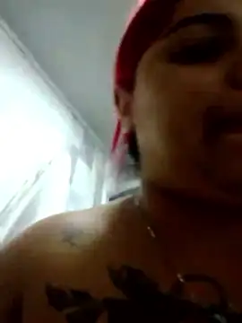 Snapshot of snow_belle chatting on 02-25-26, 02:50 snow belle online show from 02-25-26, 02:50