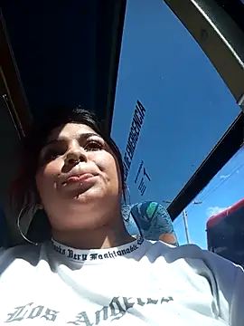 snow belle online show from 11-26-25, 05:02