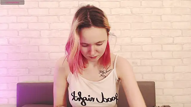 Snapshot of Ericha_Stone chatting on 02-11-26, 01:38 Ericha Stone online show from 02-11-26, 01:38