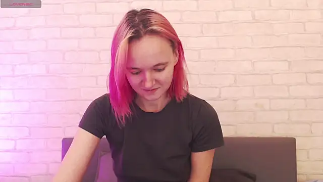 Ericha Stone online show from 11-04-25, 01:20