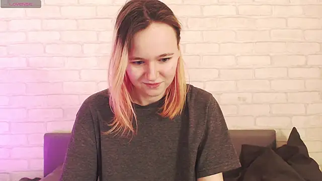 Ericha Stone online show from 04-09-26, 02:02