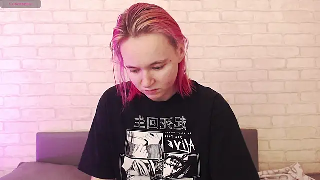 Ericha Stone online show from 10-24-25, 01:59